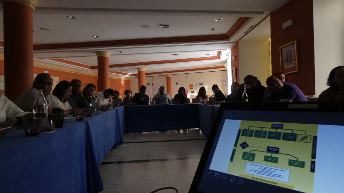 PazExtCol's tweet photo. Jurisdicción Especial para la Paz @JEP_Colombia , se ha desplazado hasta #Mérida (#Extremadura) para informar, debatir y recoger las aportaciones de las personas representantes de colectivos y asociaciones colombianas.
#DesdeMéridaDefendemosLaJEP
#Paztranfsormadora https://t.co/UvPS6NDjsm