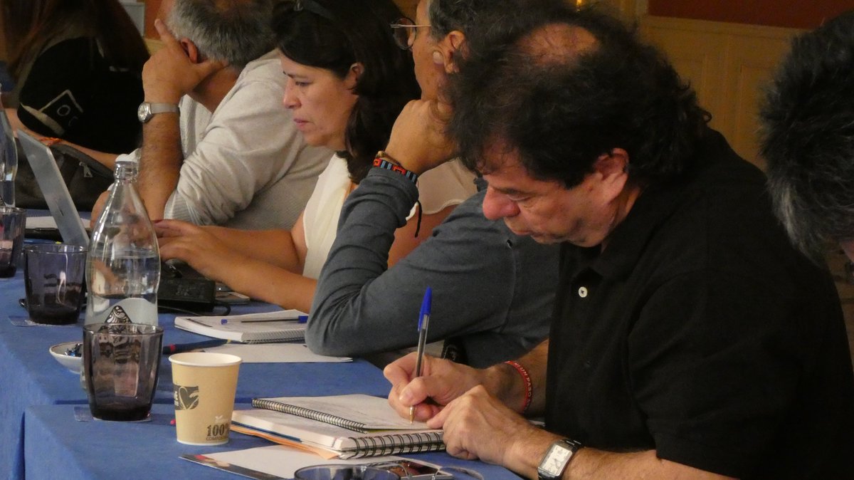 PazExtCol's tweet photo. Jurisdicción Especial para la Paz @JEP_Colombia , se ha desplazado hasta #Mérida (#Extremadura) para informar, debatir y recoger las aportaciones de las personas representantes de colectivos y asociaciones colombianas.
#DesdeMéridaDefendemosLaJEP
#Paztranfsormadora https://t.co/UvPS6NDjsm