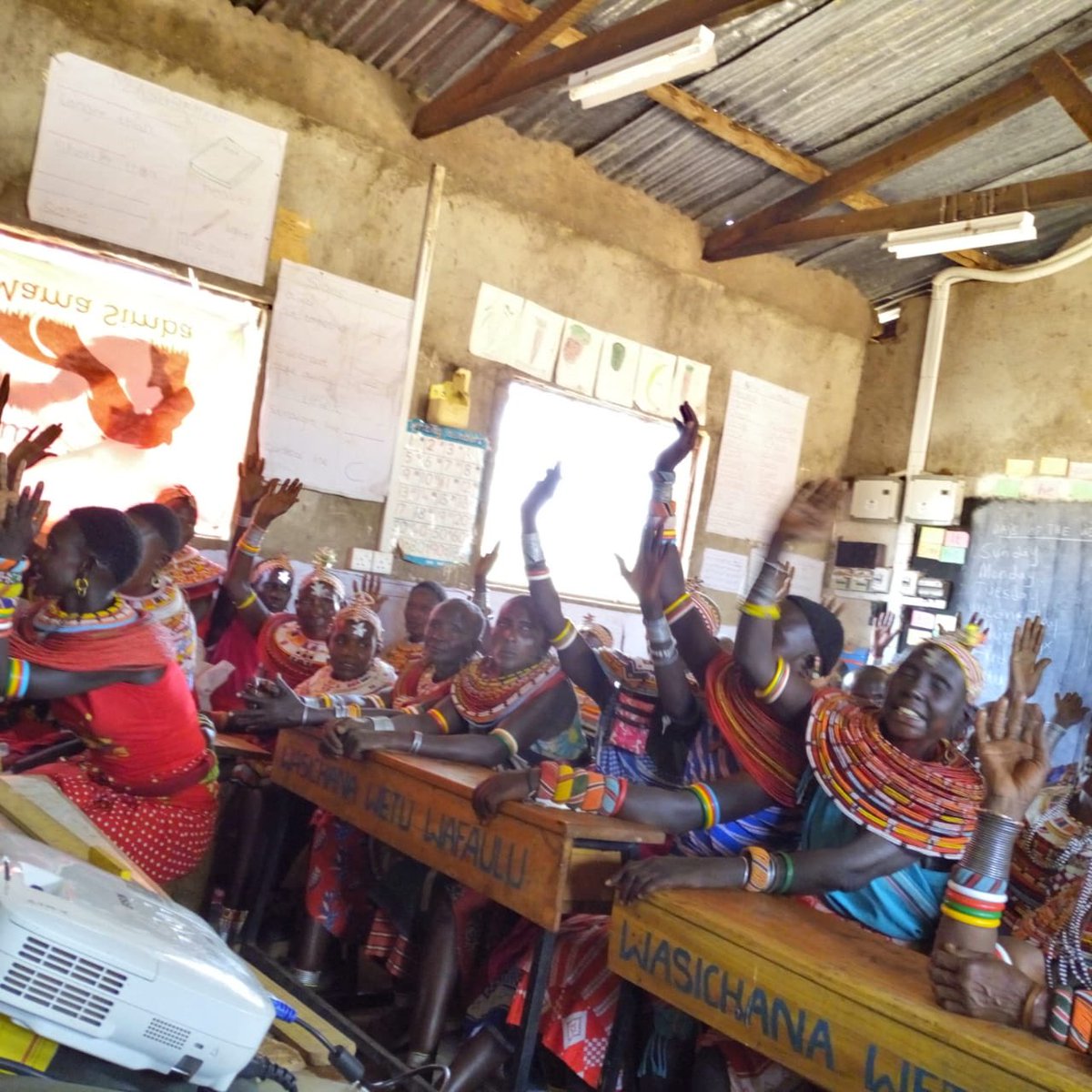 EwasoLions's tweet photo. 70 ladies today gather to learn more about lions! @WorldWomenWork #lion #women #conservation #education https://t.co/FmKL7MxDdM