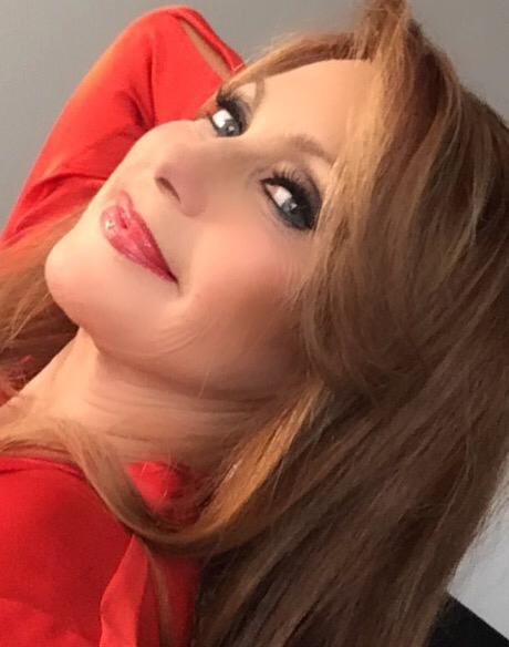 Julie_Pietri's tweet photo. Si quelqu’un te traite mal,
Souviens toi juste qu’il y a quelque chose qui ne va pas chez cette personne, et non chez toi. Les gens normaux ne cherchent pas à détruire les autres... #paix #love #paixinterieure #trêve #musicisall #stars80 #loveisall #juliepietri  #peaceandlove https://t.co/lxGUWifTbs