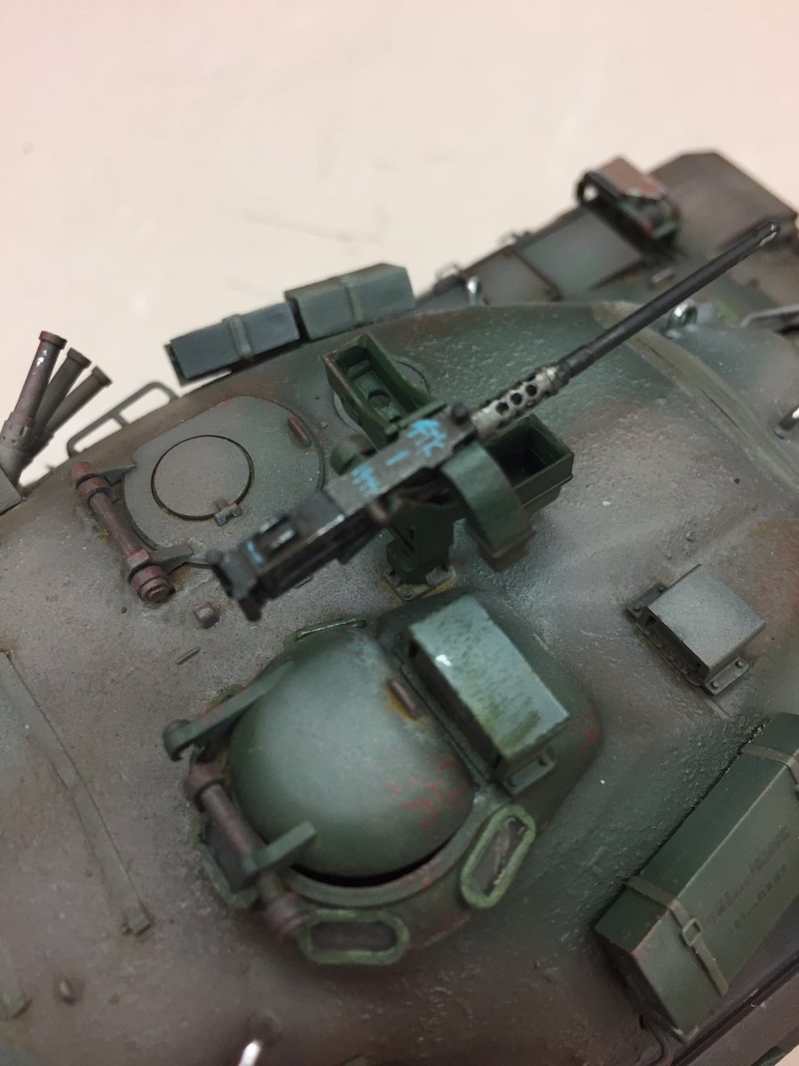 dodentype3's tweet photo. アスカタミヤの74式戦車4戦1中仕様完成しました⭐️
車長、装填手ハッチは接着してないので開きます。車長ハッチ、写真ではちょっとずれてましたね＾＾； https://t.co/mfuLANhaa7