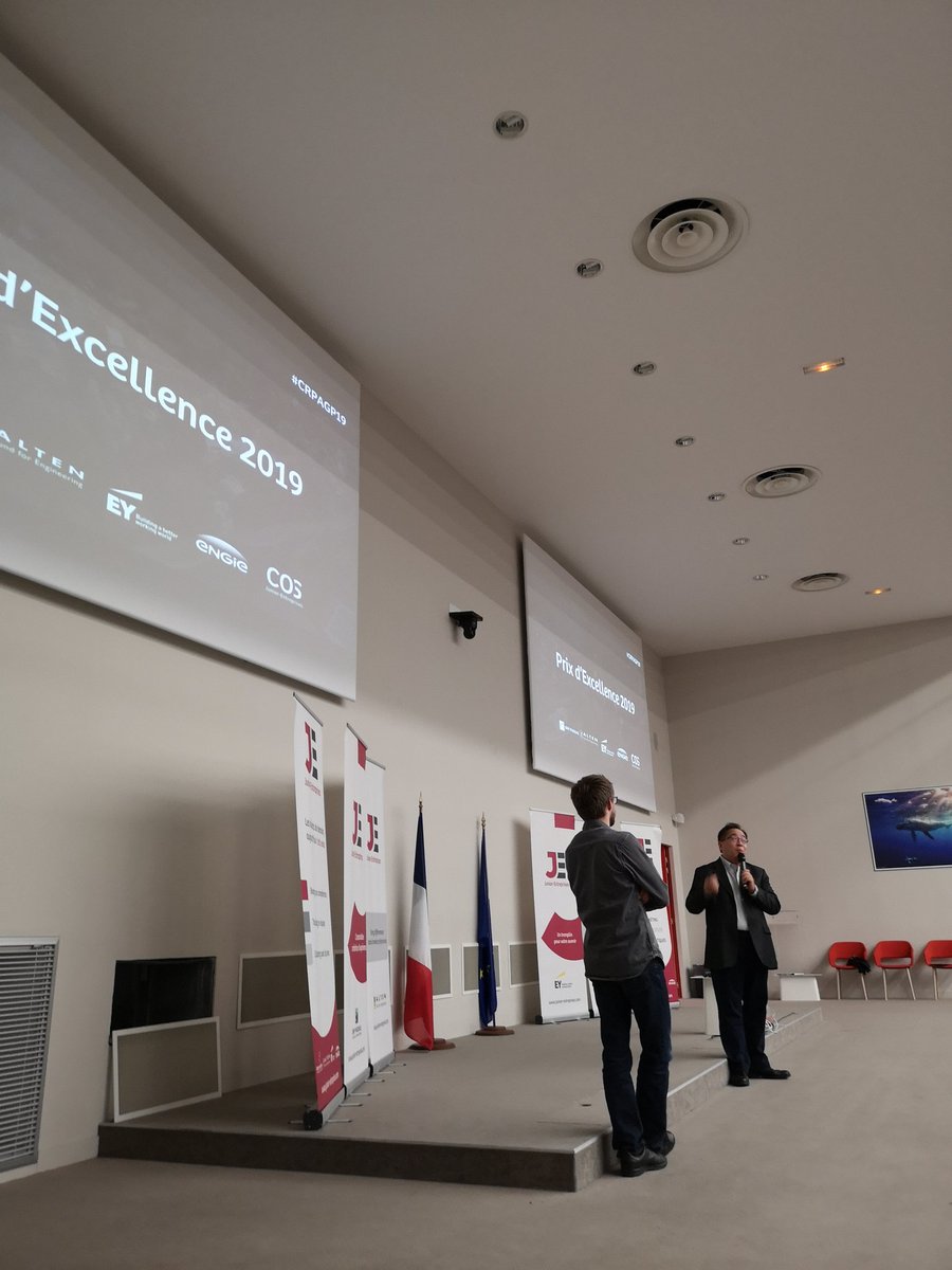cnje's tweet photo. Présentation du Prix d'Excellence 2019 par nos partenaires lors du #CRPAGP19 ! Qui succédera à @EJE_ENSAE cette année ? Première partie de réponse cet après-midi avec la révélation des 30 meilleures #JuniorEntreprises de France 🇫🇷
#L30 #WeAreJE https://t.co/yuVZmU2BsR