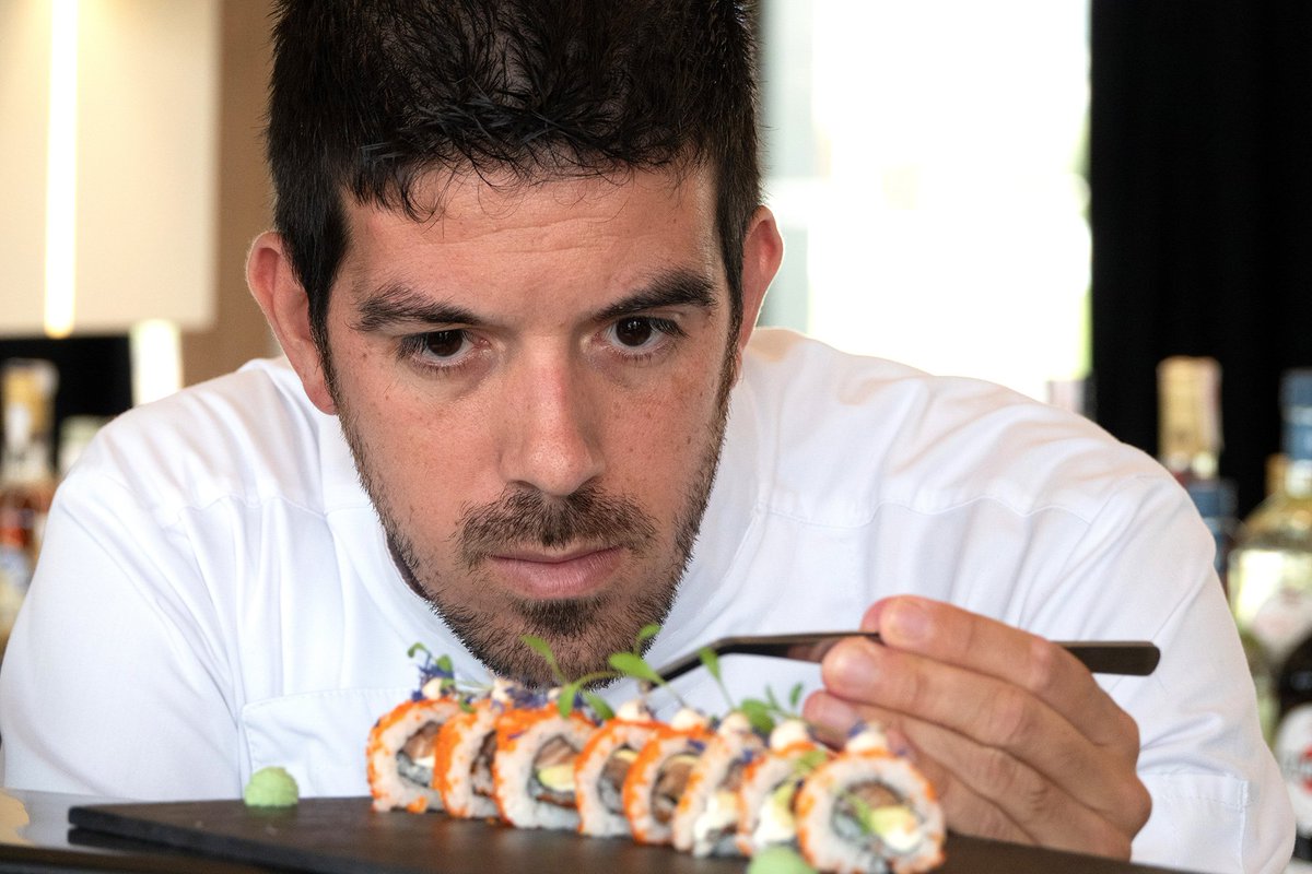 olivanovaresort's tweet photo. Saturday with S of #Sushi 🍣 + #SpringMET 🏇 Sounds good, right?
Drop by the Centro Ecuestre Oliva Nova, we'll be waiting for you at The Club! 😉
https://t.co/c0ymMu5SdA
#SpringMET2019 #METoliva #Hípica #OlivaNova https://t.co/4fyxTwvu6f
