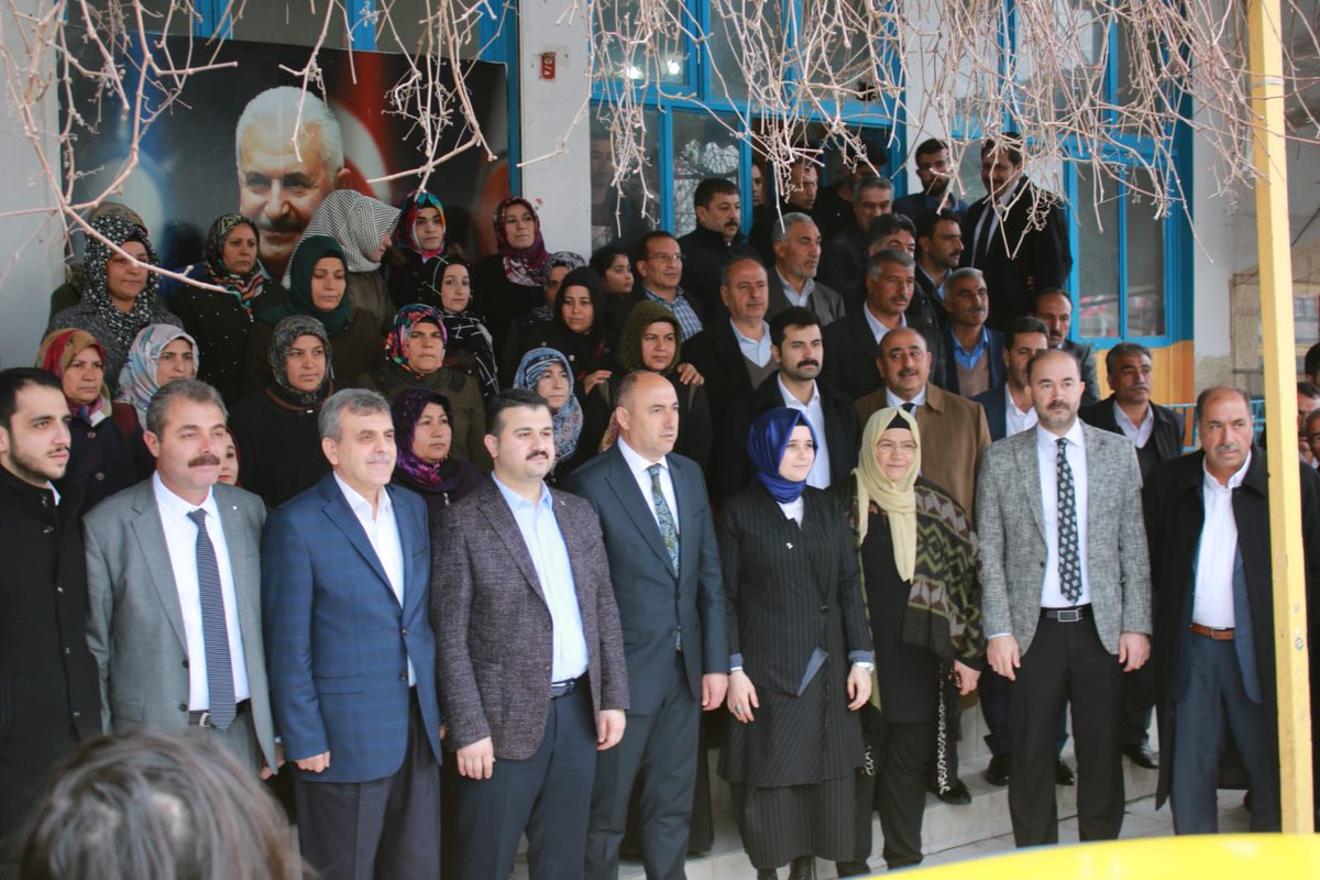 zabeyazgul's tweet photo. Seçim çalışmalarımız kapsamında bugün Fırat Nehrinin güzelliğini içinde barındıran Bozova ilçemizde ilçe teşkilatımızla bir araya geldik.

Teşkilatımız hazır, Bozova hazır, Şanlıurfa hazır. https://t.co/0vyR7DPUqn
