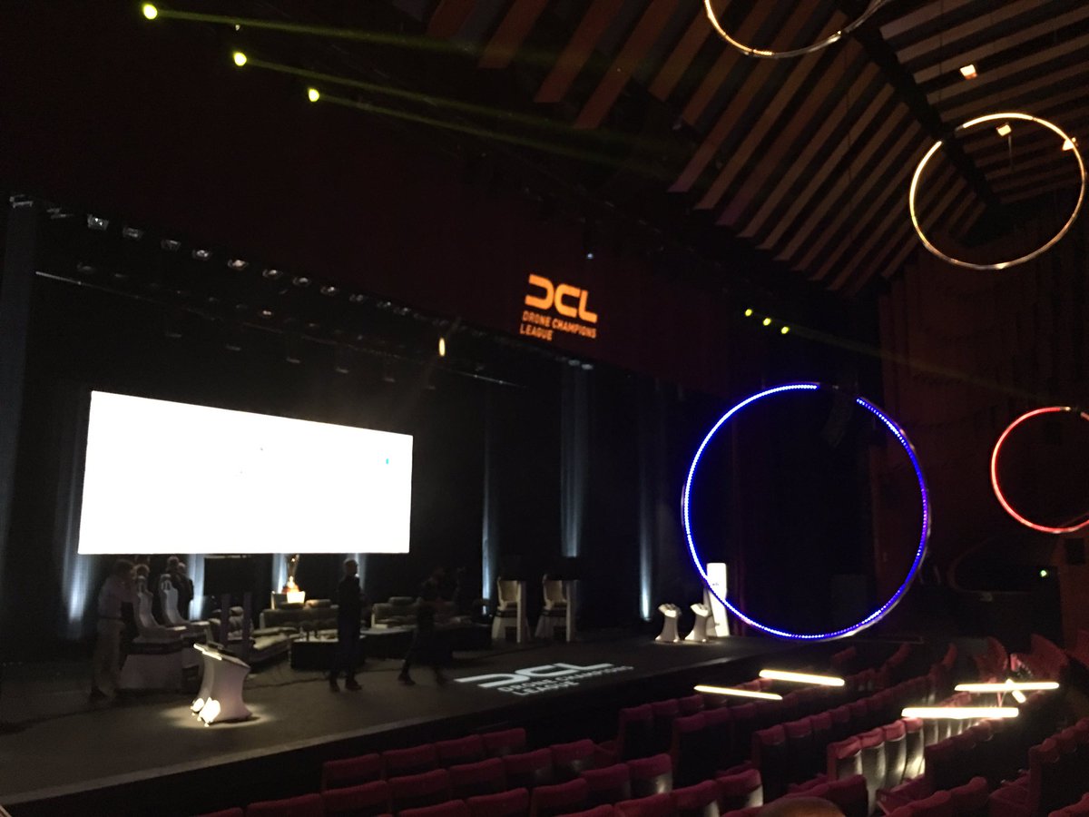 frankchikli's tweet photo. La #CapitaledesSportsPleinAir devient la #CapitaleInternationaledesJeux au #PalaisdesFestivals pendant  #FestivalInternationaledesJeux à #Cannes avec l’étape française de la #DroneChampionLeague @villecannes @CannesPalais @VisitCotedazur @fijcannes @DroneChampionsL @davidlisnard https://t.co/EoWetuHcxh