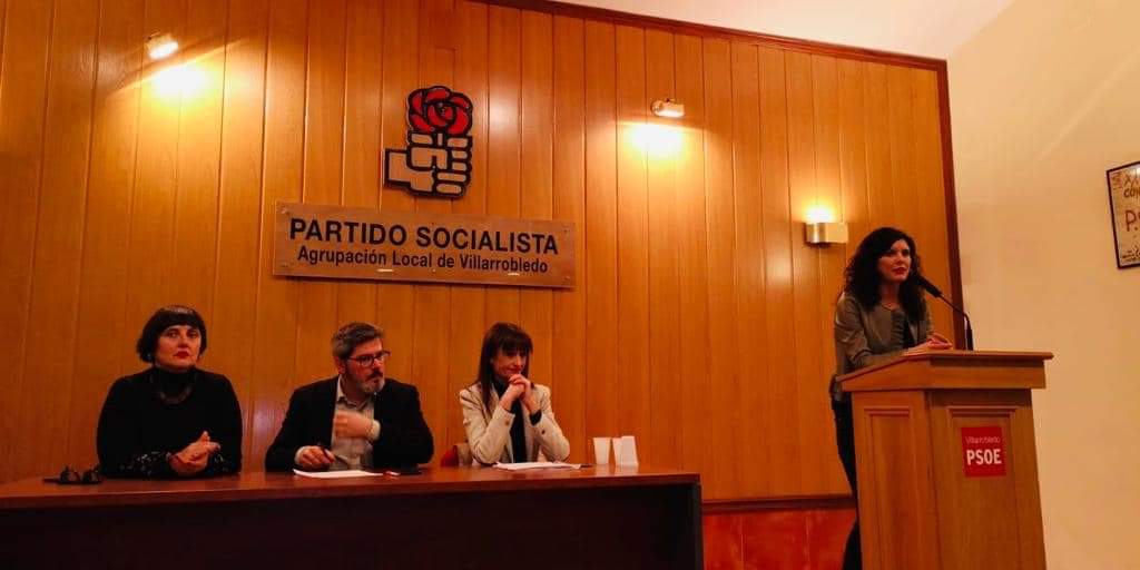 PSOE_Vdo's tweet photo. Ayer, nuestro candidato a la alcaldía Alberto González García @Albloggero presentaba en la Casa del Pueblo la lista de #candidatos y #candidatas para concurrir a las #eleccionesmunicipales de #mayo2019 #PSOE #PsoeVdo https://t.co/0i02Xv2Aa7