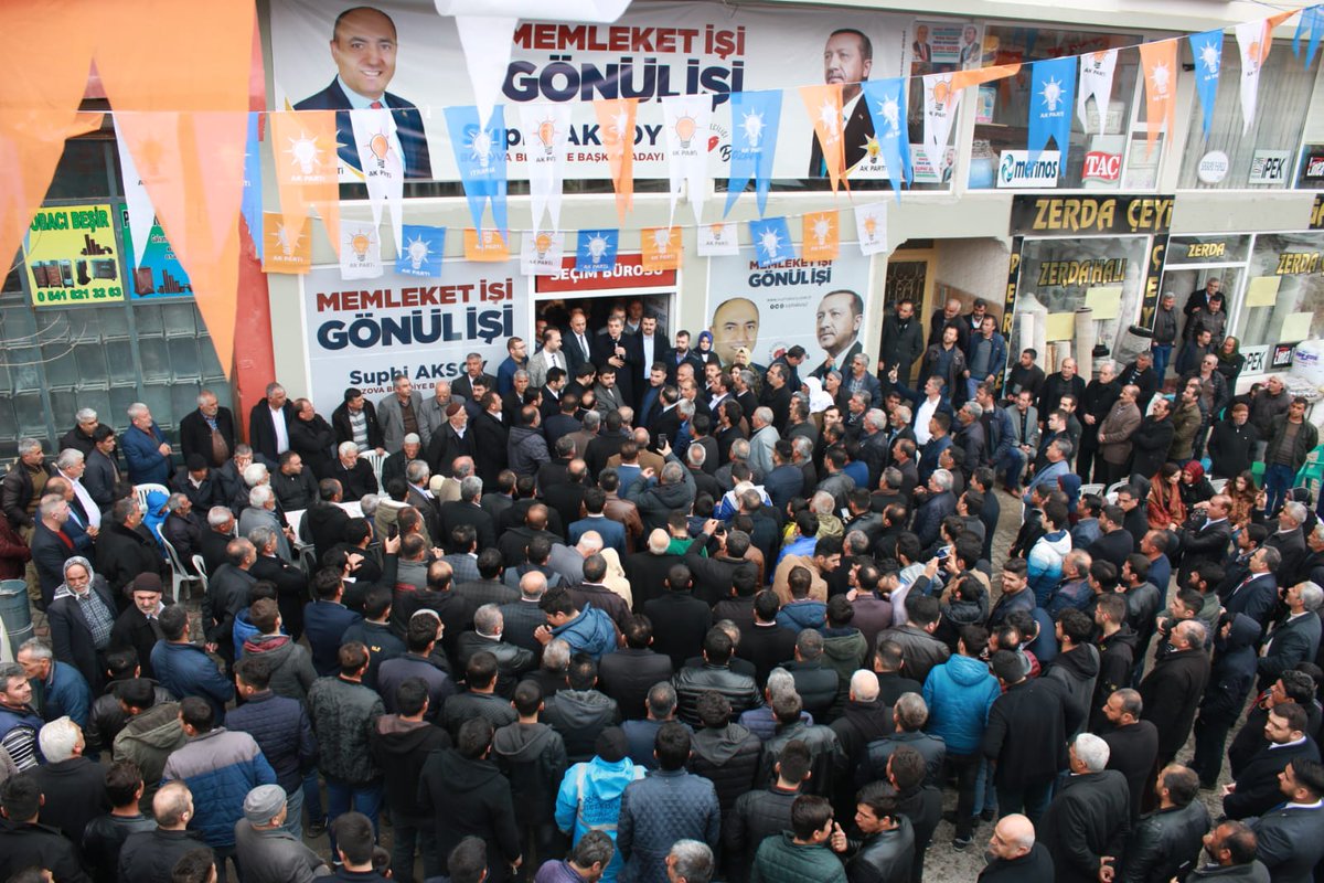 zabeyazgul's tweet photo. İşte Bozova, işte Meydan. 
Bozova ilçemizdeki bu coşku, bu heyecan 31 Mart akşamı kazanılacak zaferin habercisi. 

Teşekkürler Bozova.. https://t.co/VMGFZkSkx3