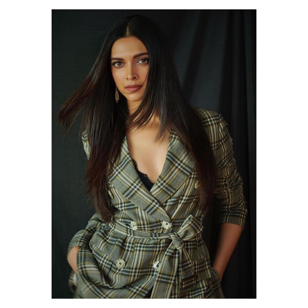 Colors_Cineplex's tweet image. A certified statement-maker! @deepikapadukone

#DeepikaPadukone #statementmaker #gorgeous #Stunning #beautiful #bollywooddiva #bosslady #sexyalert #hotnessalert #Bollywood #bollywoodactress #bollywoodupdates #RishteyCineplex