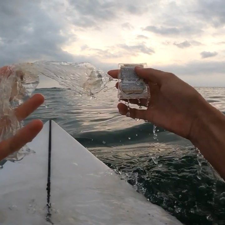 TideBlu's tweet photo. How much plastic can you grab in 20 seconds? π π±
π₯ @timlatte
.
.
.
.
#plasticpollution #plasticplanet #saveourplanet #marinepollution #oceanplastic #sadreality #ecofashion #ecobrand #ecofriendlyfashion #helpus #savetheseas #surfing #sunsetsurf #surfreality #savesurfing https://t.co/8p8bb4akuw