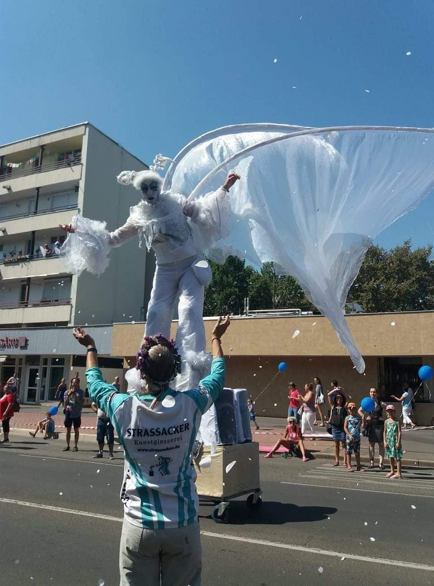 TrekiMaria's tweet image. Stelzen-Art❣😊✌🍀Debrecen Virágkarnevál⚘💗