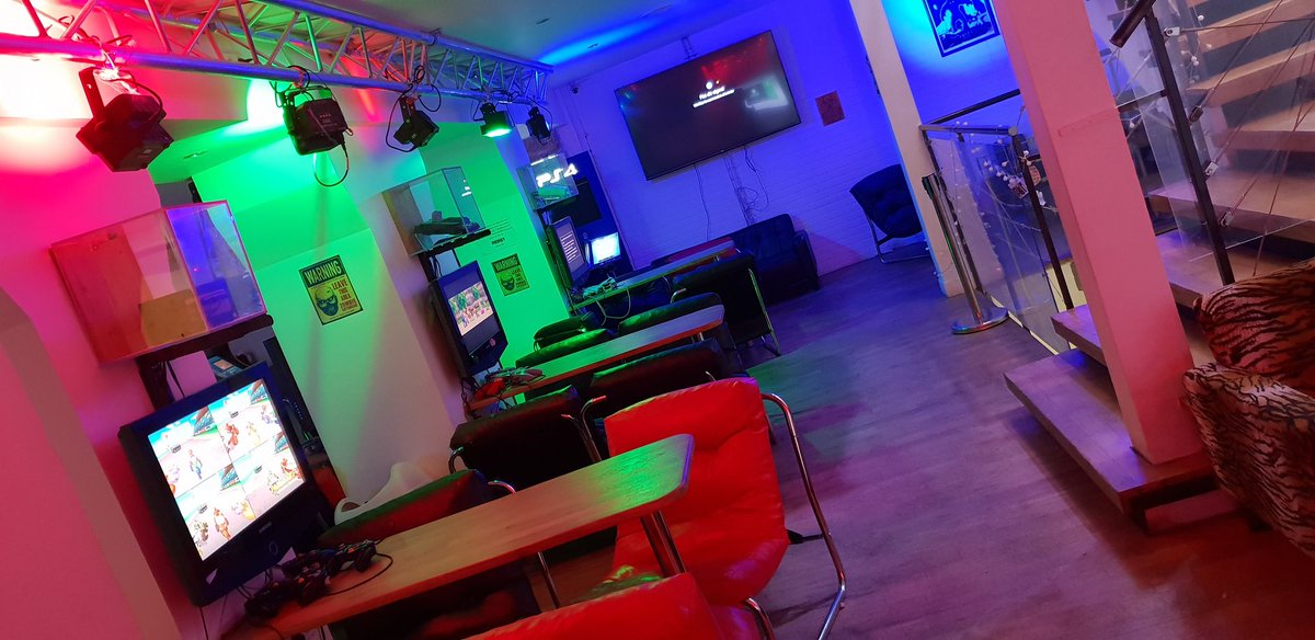 adhara_yamaoka's tweet photo. Avis aux fans de zombies, le @LeResetBar se transforme en bunker ce week end (du 22 au 24 Février). Tous les soirs de 17h à 02h, venez participer aux animations pour faire gagner votre équipe !
Ps : Survivants ou Morts Vivants, n'hésitez pas à venir cosplayé !
#resetbar #paris https://t.co/GXrynrdpPt