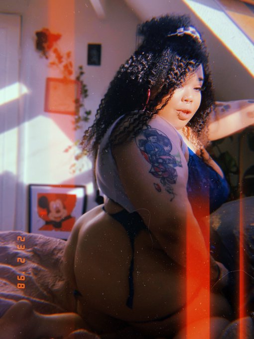 That bedroom sunlight had me feeling like a goddess 🌞 @BigBellyBabes @TheBBWBible  🌞 https://t.co/kL<a href="/tag/onlyfans"class="tags"><span>#onlyfans</span></a><a href="/tag/admireme"class="tags"><span>#admireme</span></a>