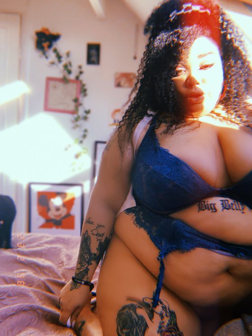 That bedroom sunlight had me feeling like a goddess 🌞 @BigBellyBabes @TheBBWBible  🌞 https://t.co/kL<a href="/tag/onlyfans"class="tags"><span>#onlyfans</span></a><a href="/tag/admireme"class="tags"><span>#admireme</span></a>