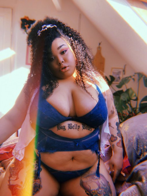 That bedroom sunlight had me feeling like a goddess 🌞 @BigBellyBabes @TheBBWBible  🌞 https://t.co/kL<a href="/tag/onlyfans"class="tags"><span>#onlyfans</span></a><a href="/tag/admireme"class="tags"><span>#admireme</span></a>