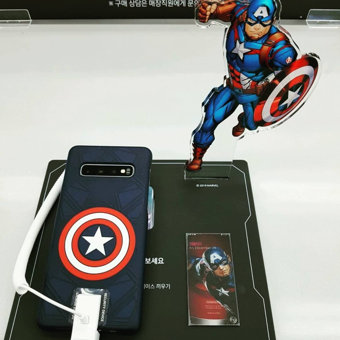 ThePhoneTalks's tweet photo. Samsung Galaxy S10 Marvel Edition Back Cases 🔥🔥😍 @SamsungMobileIN @SamsungMobile #samsung #samsungindia #galaxys10 #technology #tech #techie #gadgets #blog #blogger #geek #techgeek #technews #techupdates #news #firstlook #backcases #marvel #marvelfans https://t.co/KrCI5kEwmf