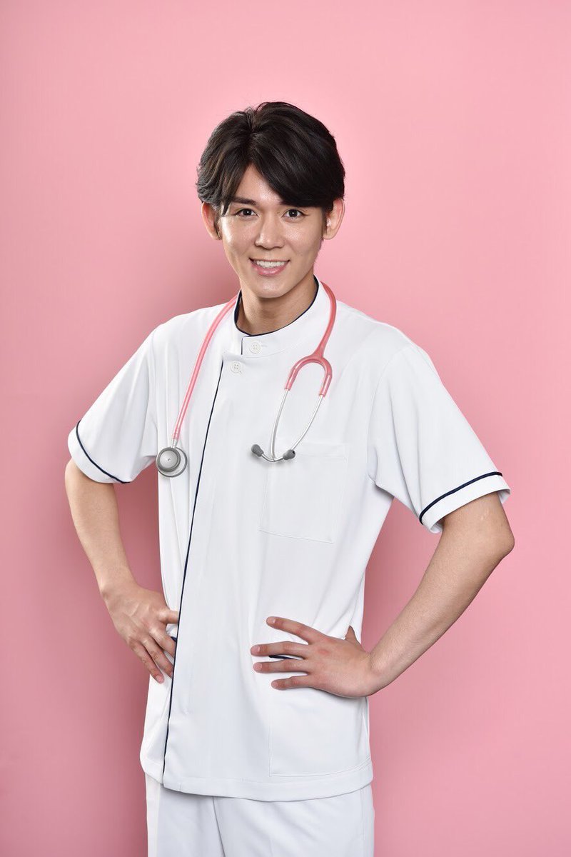 _kttn's tweet photo. なんか黒髪になると小瀧さん髪の毛偽物感強め https://t.co/sqCU2IEhn1