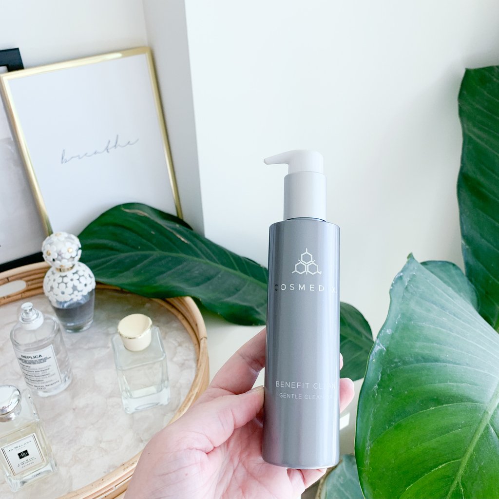ClaireBaker49's tweet photo. ✨NEW BLOG POST ✨
https://t.co/EcCNcJnm0M
This week I am sharing my thoughts on a new cleanser that I received from Medico Cosmetics a couple of months ago.  It's the Cosmedix Benefit Clean Gentle Cleanser.
#gifted #medicobeauty #cosmedix #cleanser #cleanskin https://t.co/dTH1yZT4ui