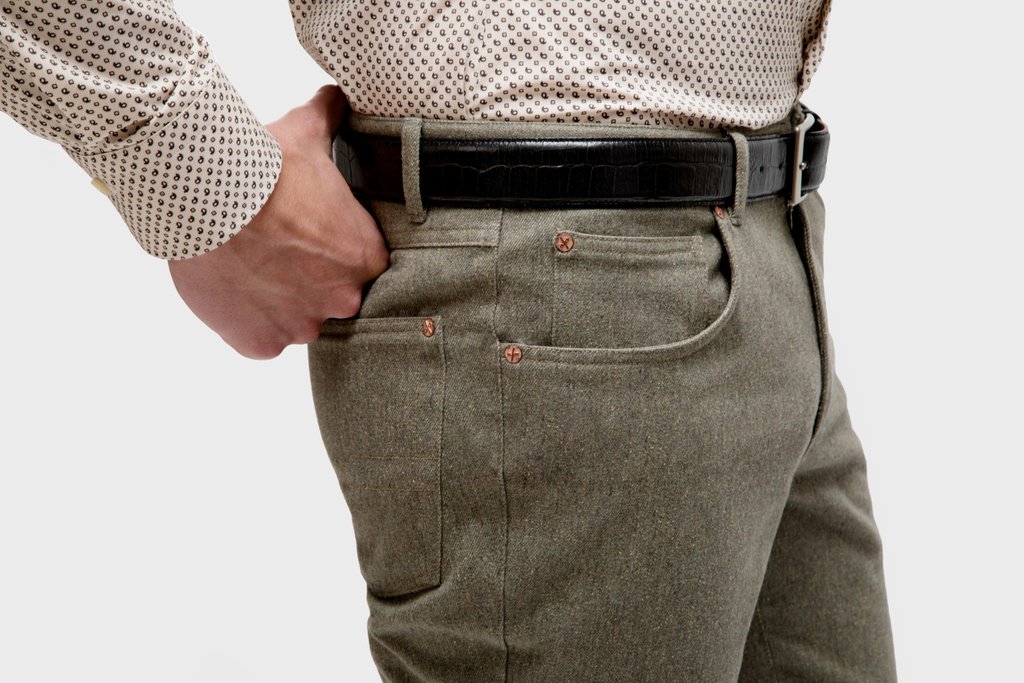 roomten's tweet photo. The five pocket trouser is perfect for the office and the pub. A versatile trouser for all day wear.⁣ #roomten #madetomeasure #trousers https://t.co/oYUgXyv5JB