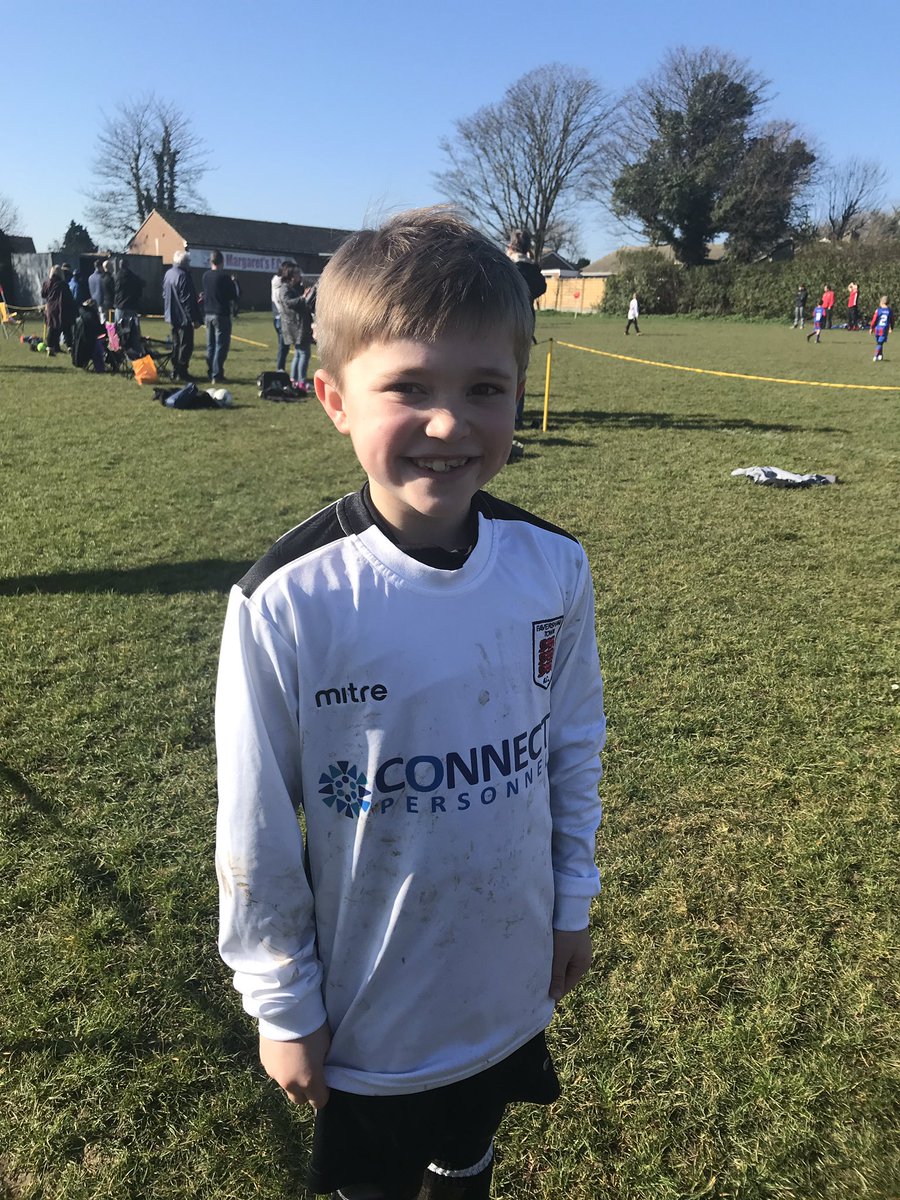 Faversham Town YFC tweet media