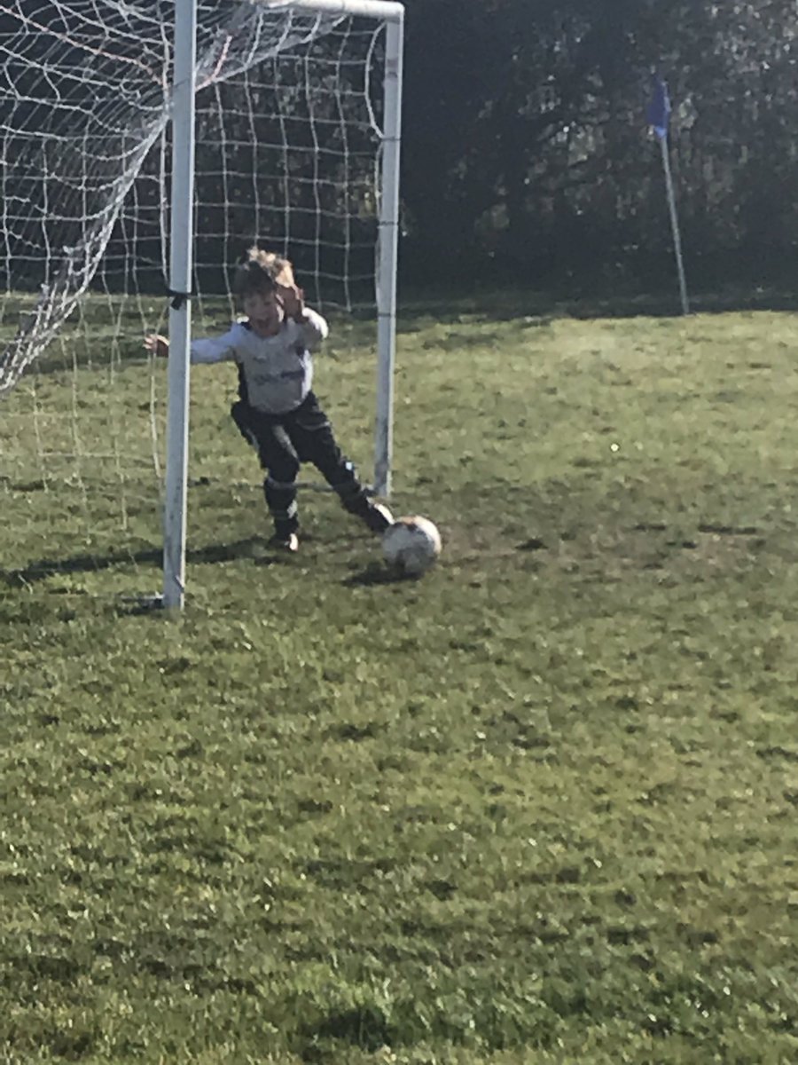 Faversham Town YFC tweet media