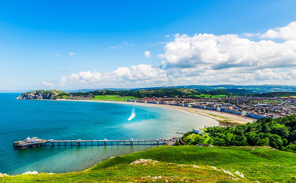 LeisuretimeUK's tweet photo. Llandudno - Introductory Offer! Join us in North Wales for a relaxing stay at the Ambassador Hotel.
Travelling for 5 days on 4th March.
Just £229pp!
Book online https://t.co/incuAupTBr or call 029 2090 1010
#Travel #SeasideBreaks #CoachHoliday #leisuretimeuk https://t.co/OWSppq93il