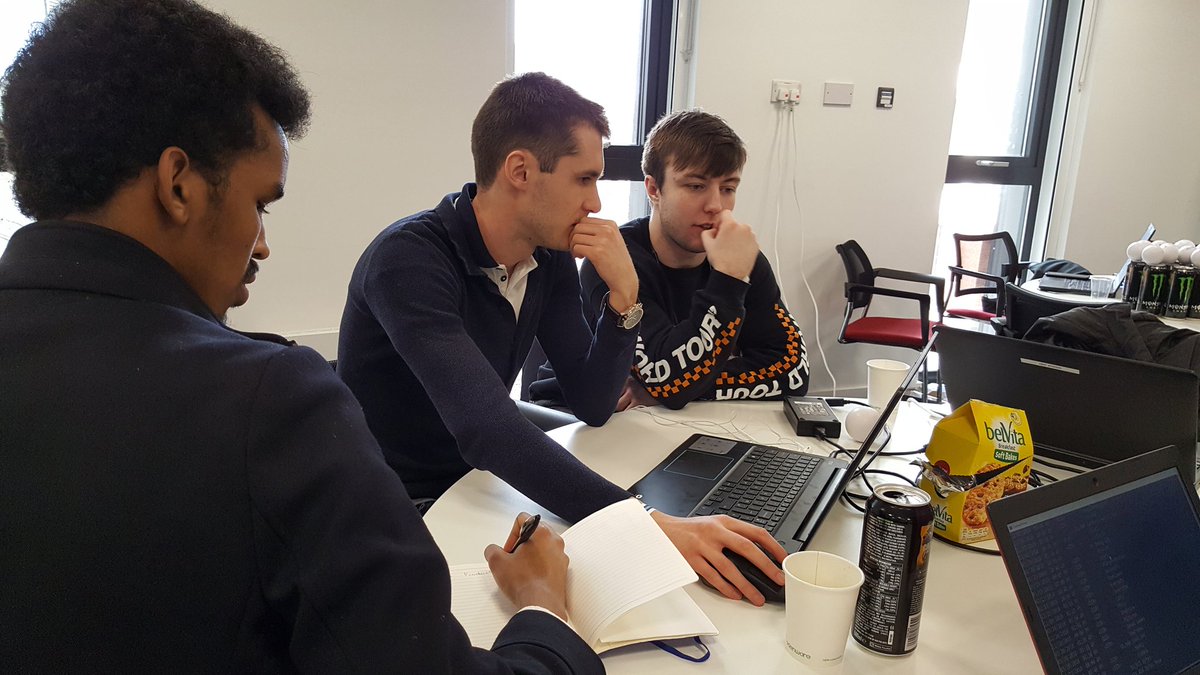 jeff_porter's tweet photo. Loys of students here working hard,with some interesting ideas in retail. #warwickHack https://t.co/zb0mj5pw0c
