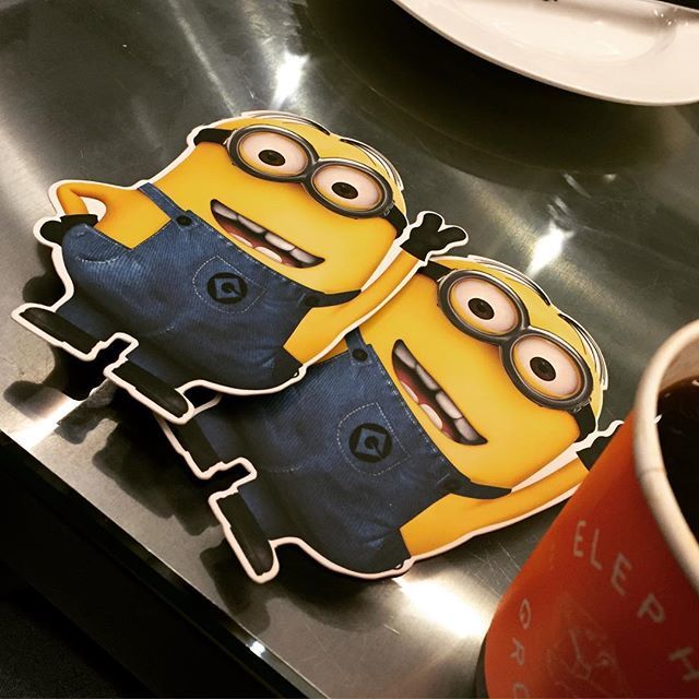 karenkcl's tweet photo. Bah...bah...hahaha... #🍌#🧧 #redpacket #funnyLaiSeeJacket #banana #minionmemes #minion #laisee https://t.co/sphdzoj6oc