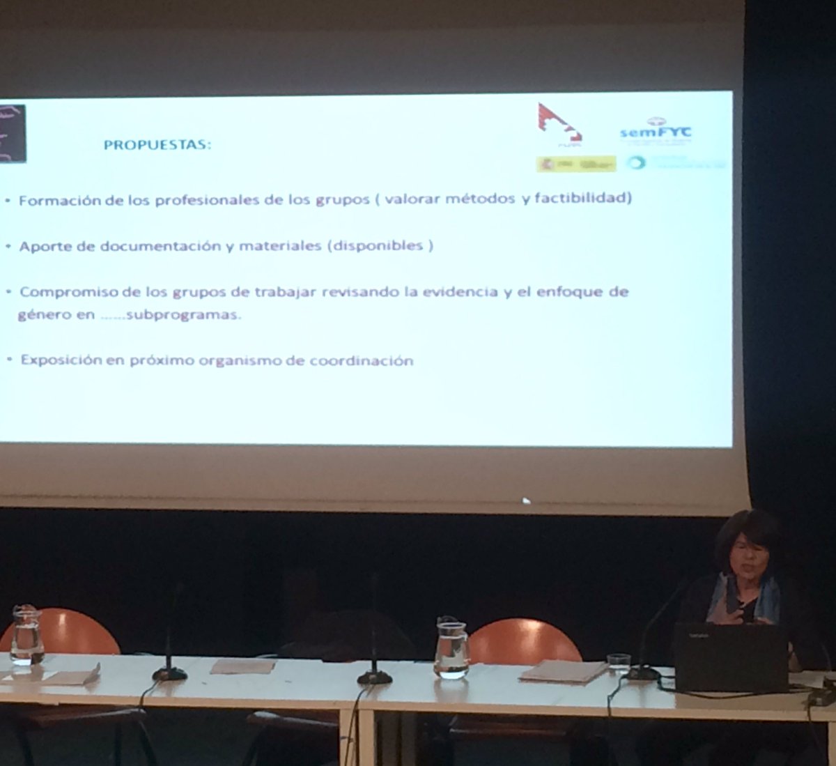 Jazmin_CUSCantu's tweet image. Lo mejor de hoy definitivamente ha sido la charla sobre la importancia y necesidad del enfoque de género en la prevención y promoción de la salud. #PAPPS #PAPPS2019 @semfyc Realmente encantada con la charla de Carmen Fernández ✊🏾💜💚
