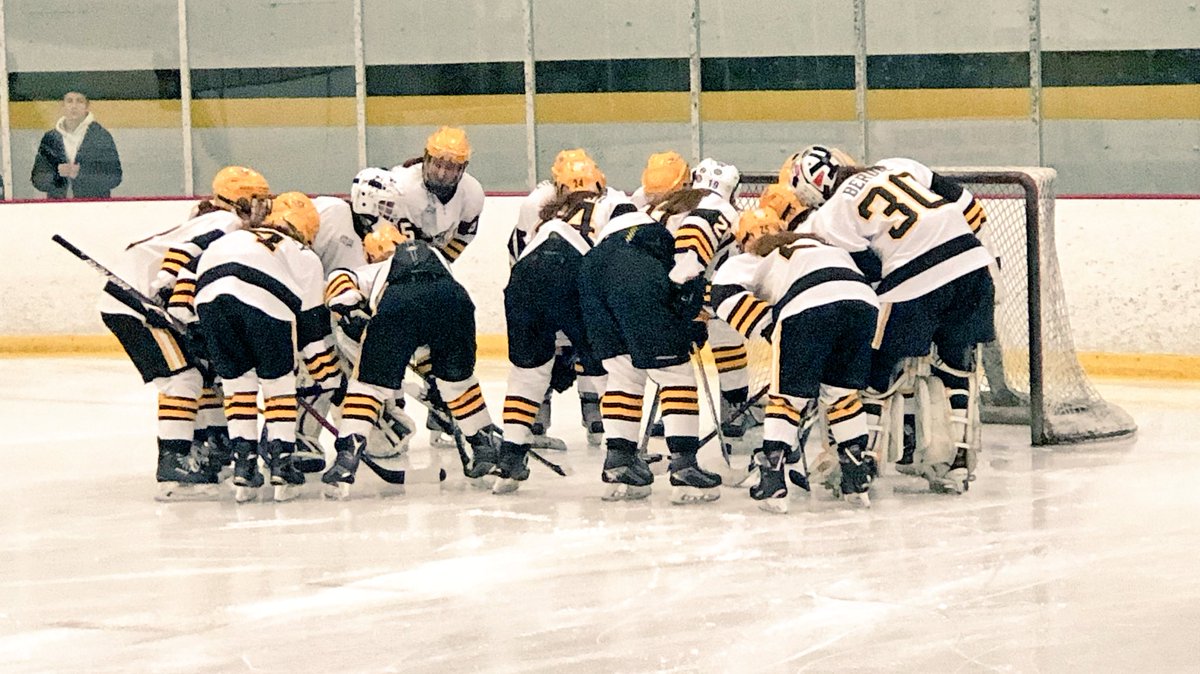 ECWGJrHockey's tweet image. It’s Senior Day!!! 11am vs @WjrCyclones @TheEdgeSportsC 

Join us to celebrate our senior class! #gowizards💫