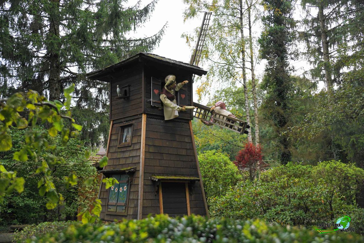 FzpWeltDe's tweet photo. Entdeckt den schönen Märchen-Erlebnispark Marquartstein in unserer neuesten Park-Vorstellung inkl. Onride-Video der Sommerrodelbahn. #Marquartstein #Chiemgau #Märchenpark
https://t.co/SGbMARPexp https://t.co/4TyrmNCqyq