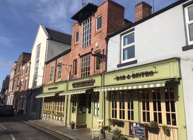 CH1HungerGames's tweet photo. Feels like summer is just around the corner! Treat yourself to 10% your bill at @moulesagogo by spinning and winning on the #hungergames site #yournewlocal #instacoffee #food #foodie #beer #chester #tastecheshire #cheshire #eatchester #urbanjungle #gourmet https://t.co/nBjRQj8hdc