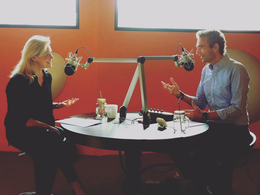 Dans le 2e épisode du #podcast #ContreTouteAttente, Nathalie Boy de la Tour (<a href="/LFPfr/">Ligue de Football Professionnel</a>) nous parle de "misogynie bienveillante" et du changement de regard quand on devient #1. "Les codes d'autorité et de pouvoir changent". Écoutez sans attendre 👉🏻 apple.co/2SdyIoY