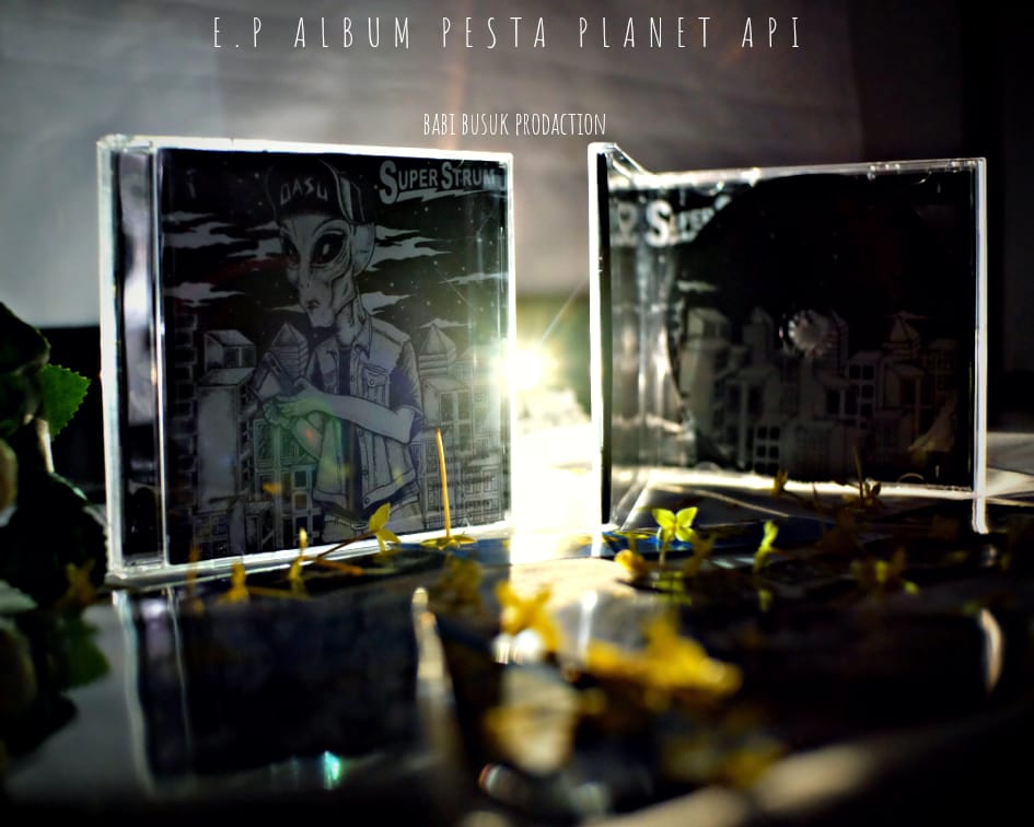 SUPER STRUM tweet media