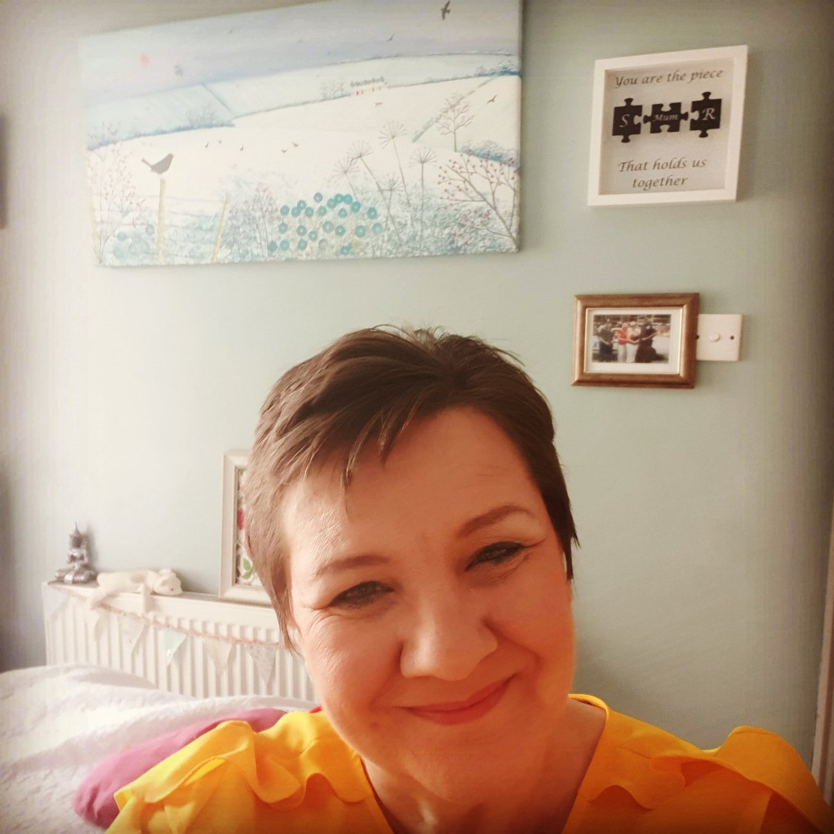 debc212's tweet photo. Sunshiny day off. A year ago I was having surgery to remove my foul cancer and today I'm feeling sunshiny ♥️🌻🐝#imlivinglife https://t.co/fiKtOrYPWw