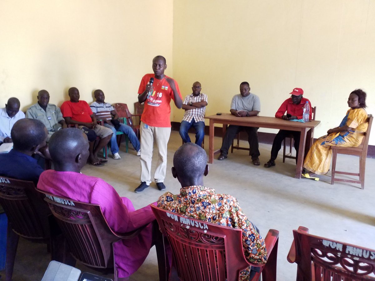 uepnddrrcaf's tweet photo. #UEPNDDRRenAction! La Jeunesse, les Femmes OFCA et les Chefs de villages de la Commune de #Baboua suivent la sensibilisation sur le #DDRR. @RCA_Renaissance @UN_CAR @EUTMRCA @WorldBank @CEEAC_ECCAS https://t.co/Fln2Hv8fKZ