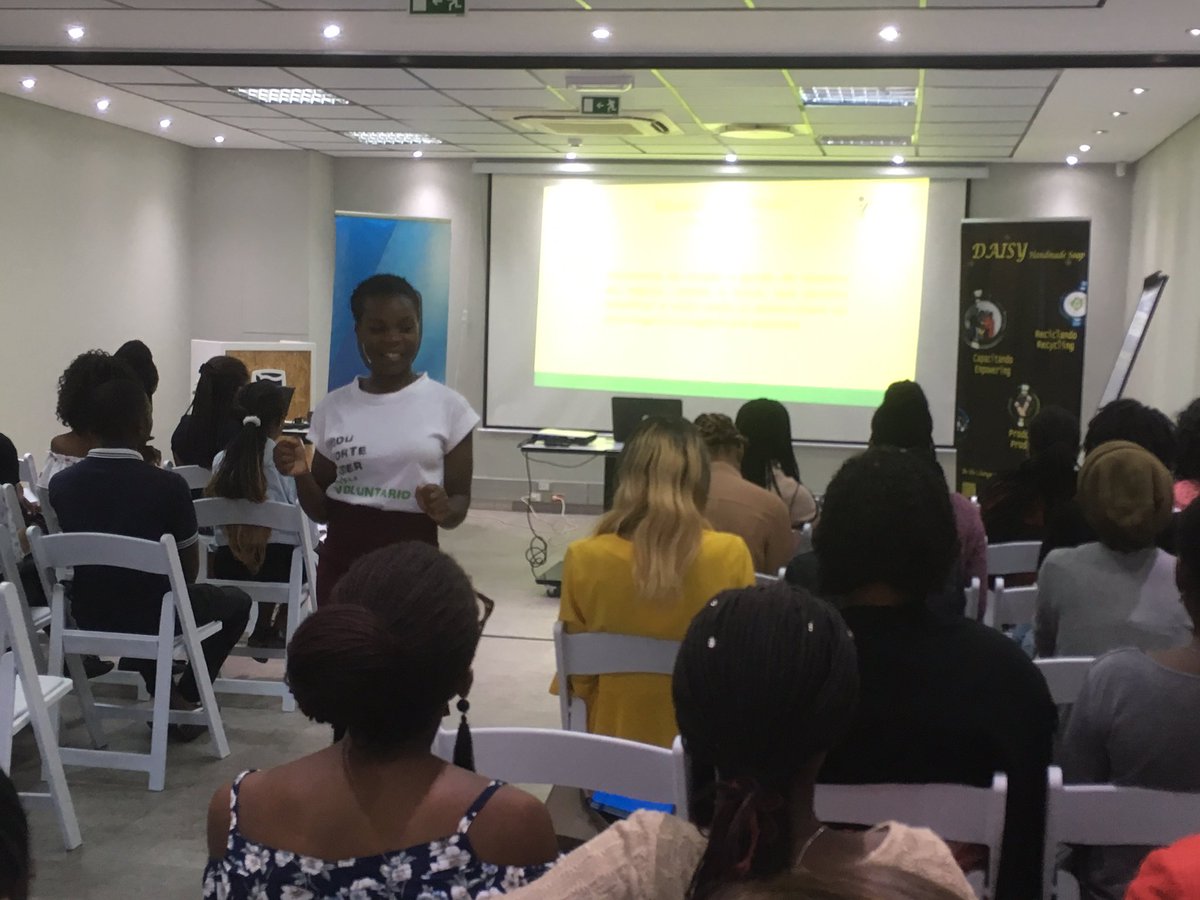 A primeira edição do ano de #StartUpGirl da #Munay em Parceria com <a href="/StandardBankMZ/">Standard Bank MZ</a> <a href="/CoWorkLab/">CoWork Lab</a> e <a href="/_daisysocial/">Daisy Handmade Soap</a> Sonha em grande e faz acontecer! Dream big and make it happen!