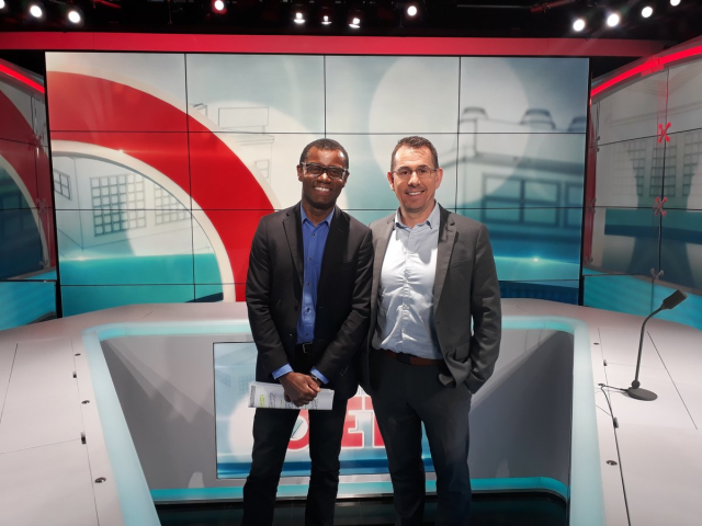 Frederique_FP's tweet photo. 📣Ne loupez pas l'interview de @DavidGrelier chez @bfmbusiness : "Le #PAS : plus de peur que de mal! " RDV tout au long de ce week-end - TV 📺 &amp; RADIO 📻 - émission Défi ETI avec @delosdavid1 au côté de @BanquePalatine @TraiteurdeParis 🗓️1ère diffusion : Samedi 11H00-11H30. https://t.co/Q56Tvp0NtJ