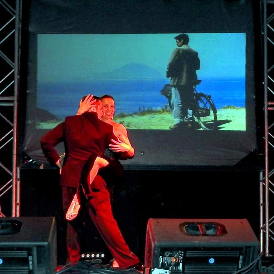 TANGOyAMOR's tweet photo. È magnifico dedicare con grande emozione, un Tango al grandissimo Massimo Troisi. #massimotroisi #passionetanguera https://t.co/58XorFTMAw