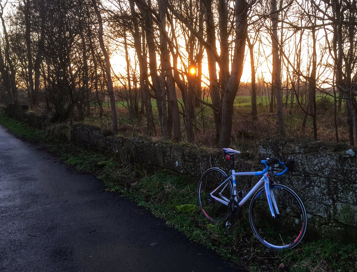 At the end of the day... 🚴🏻‍♀️🌅 #AATR #cycletography #cyclecommute