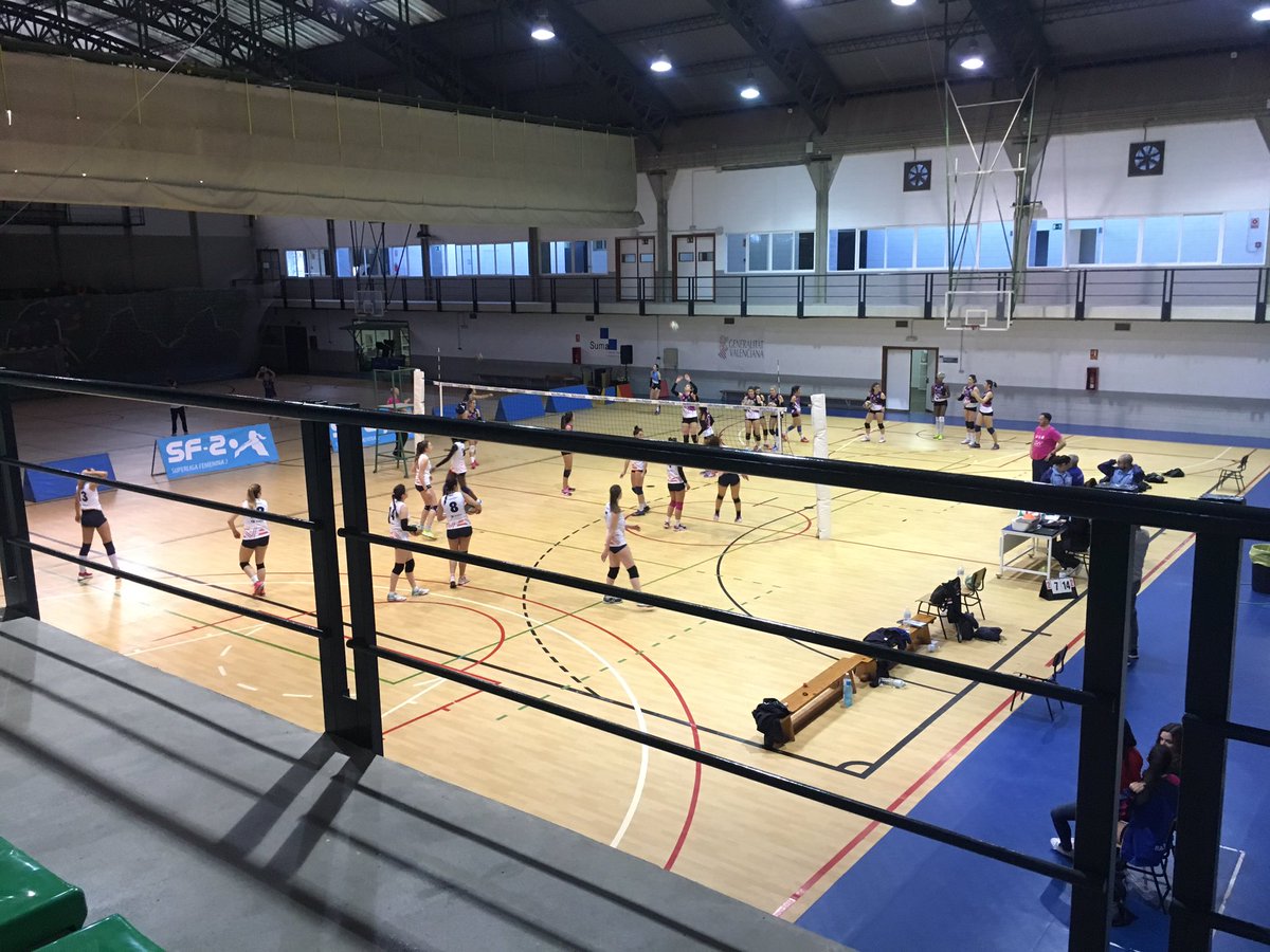 a_voley's tweet photo. Ya se que hay Copa, pero yo prefiero el directo con la UA #SF2 https://t.co/43hMl8IyIF