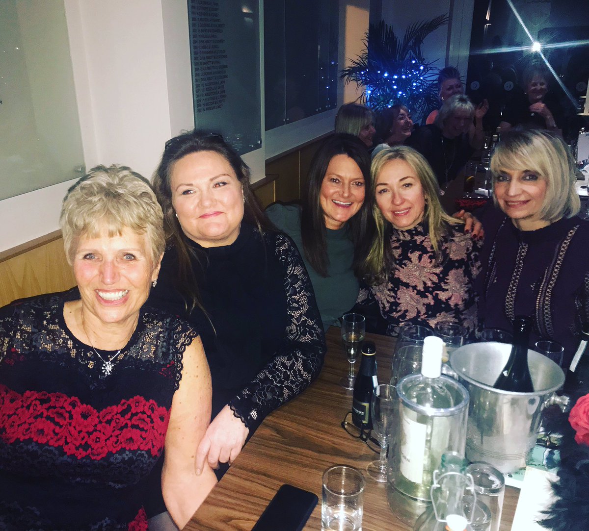 boycehillgc's tweet photo. Fantastic evening for the ladies night. ๐ ๐๐ผ๐ธWell done to the lady section for organising such a successful evening and to our team for running the evening so smoothly. Teamwork is dreamwork ๐ฏ#ladysection #eveningfunction #clubhouse #dinnertime https://t.co/zn6Cy7Uj2n