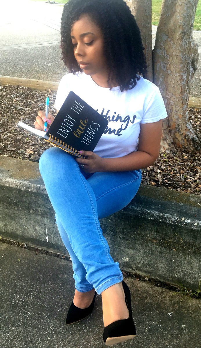 KerionneL's tweet photo. Blog 3: "Figuring it out" is live! 🥳🥳
Check it out:https://t.co/AutW2UHX0z
@Xu4u @XpressUrself #shebloggin #ItTakesAJourney #EmbraceIT https://t.co/fVD4yprz2X
