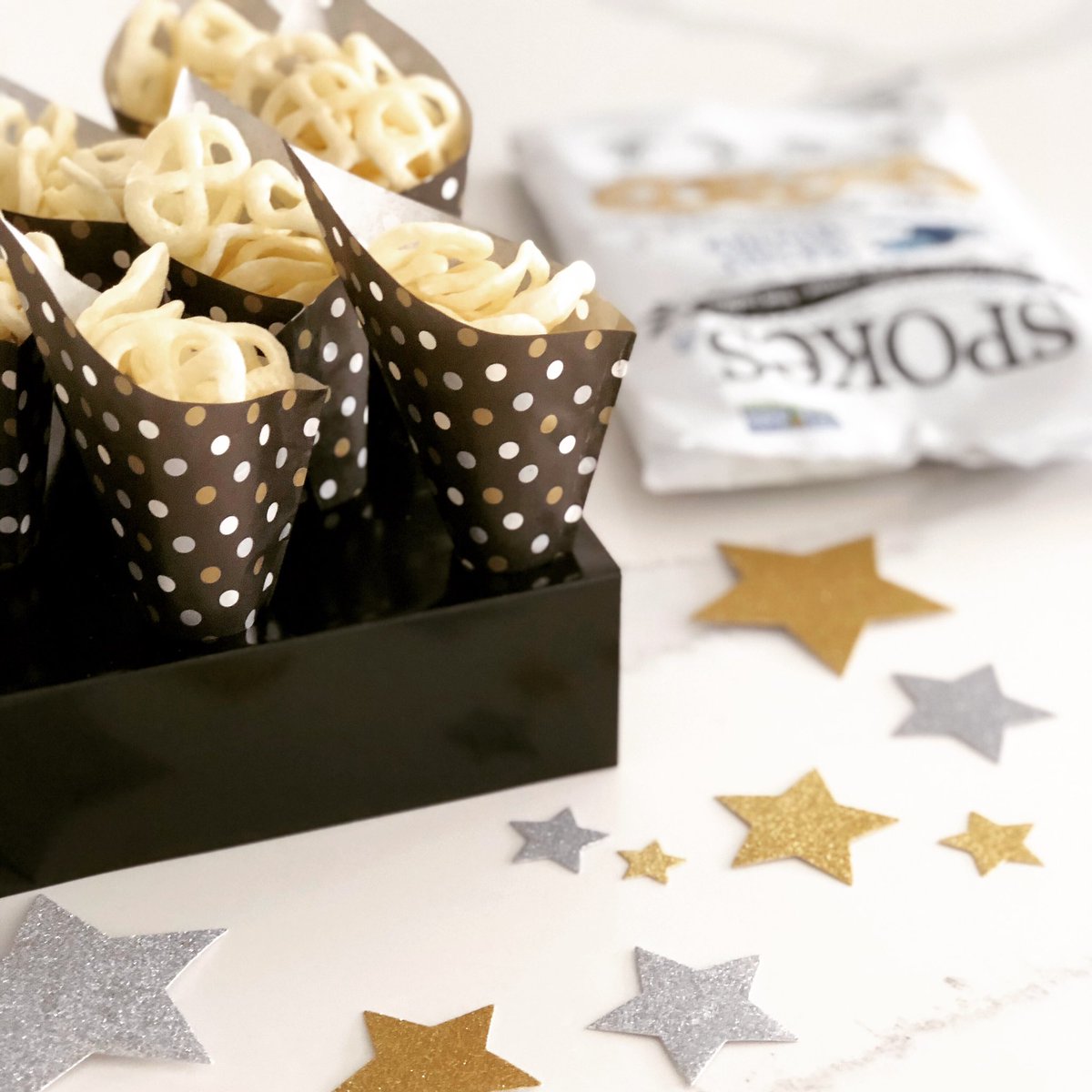 So much happening tomorrow with the #Oscars2019 &amp; #nationaltortillachipday 💁🏼‍♀️We’re thinking of elevating our #viewingparty snacks with SPOKES Air-Puffed Potatoes instead! 🤩 SPOKES are a no-compromise, great tasting snack, you can count on to be the life of the party! 🎉