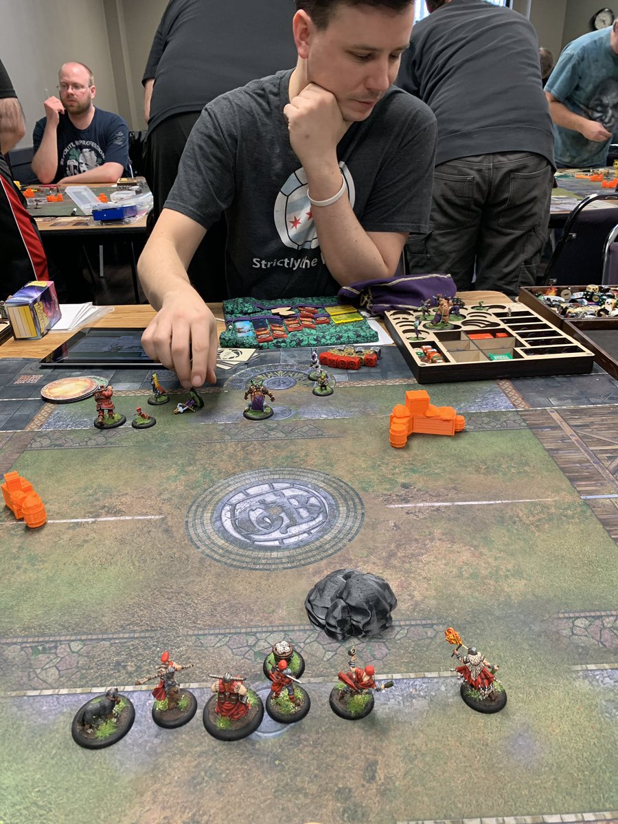 PatVanValue's tweet photo. Playing Vince round 2, hype 😐 https://t.co/Egq2s4WT5e