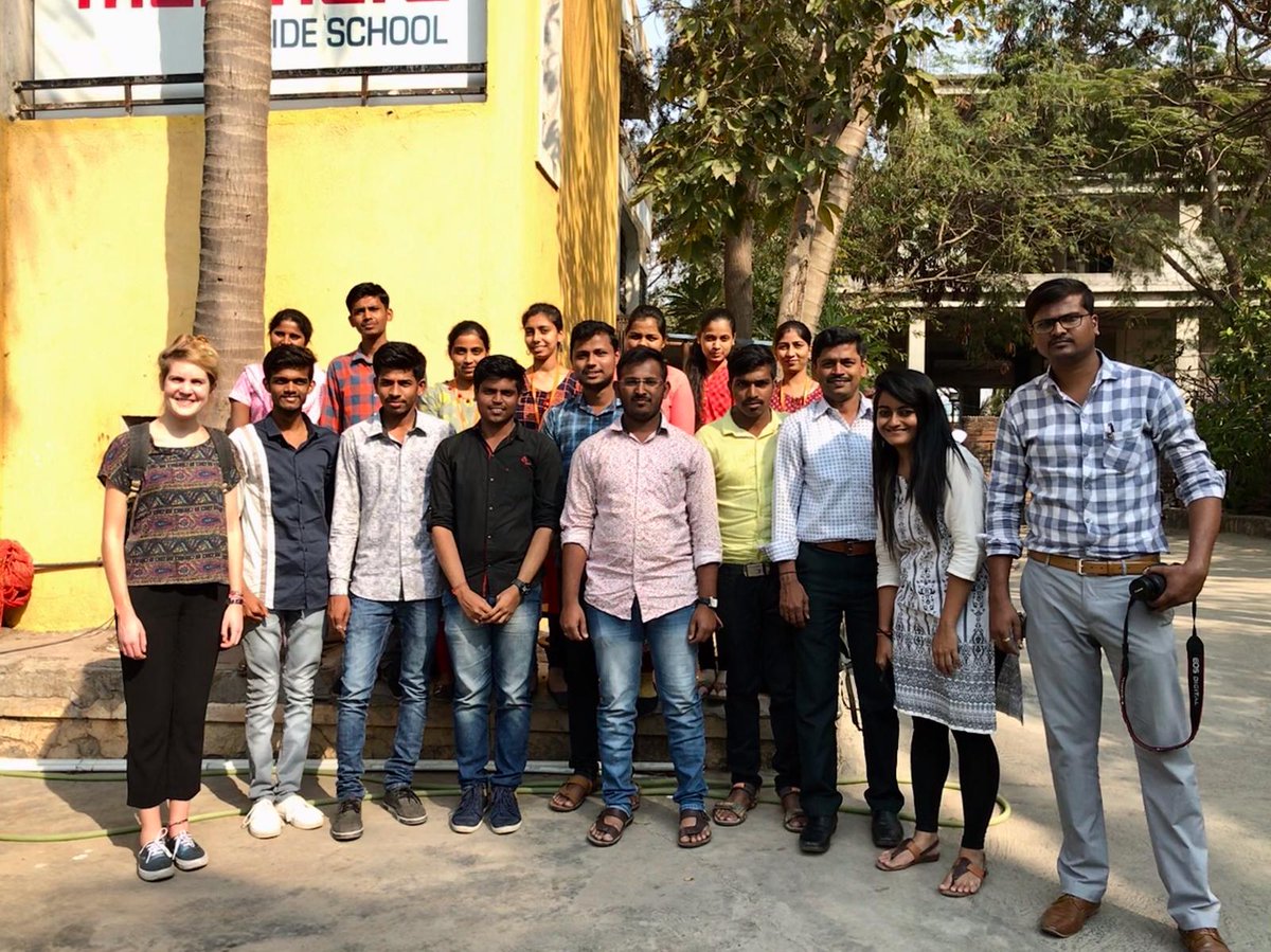 AtrayeeDas's tweet photo. Beginning of a new international study by @Azao_Consulting to understand practices and aspirations of informal sector actors in professional life.
#digitaldivide
#informalworkers
#digitalopportunities
#india #cotedeivory #Kenya https://t.co/jyHABg3uUu