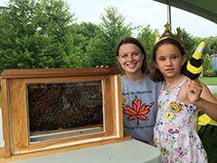 Visit us at <a href="/SimcoeChamber/">Simcoe Chamber</a> Springarma – Free Nature Craft Session
Sunday March 3rd  11:00pm-12:00noon Kids at Heart Craft Time -  Who’s Sleeping in the Garden? Perfect Pollinators
Whistling Gardens Outdoor Educators <a href="/TerraTrails/">Tara Carpenter</a> and <a href="/vanessasbees/">Vanessa Stewart 🐝</a> 
#pollinators #bees #gardening