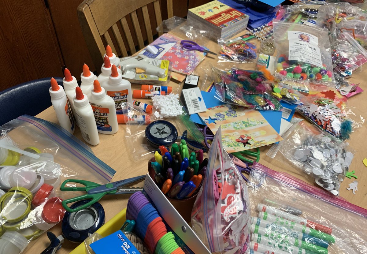 Making in Middle School Humanities with Beth Gillis and EBCUE's very own Mia Gittlen! Fascinating info on Maker Culture in writing class. #stem19