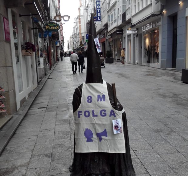 Ferrol360's tweet photo. Las estatuas de Ferrol también se suman a la ola feminista https://t.co/8bf64pDpnM https://t.co/VUnyroUQsP