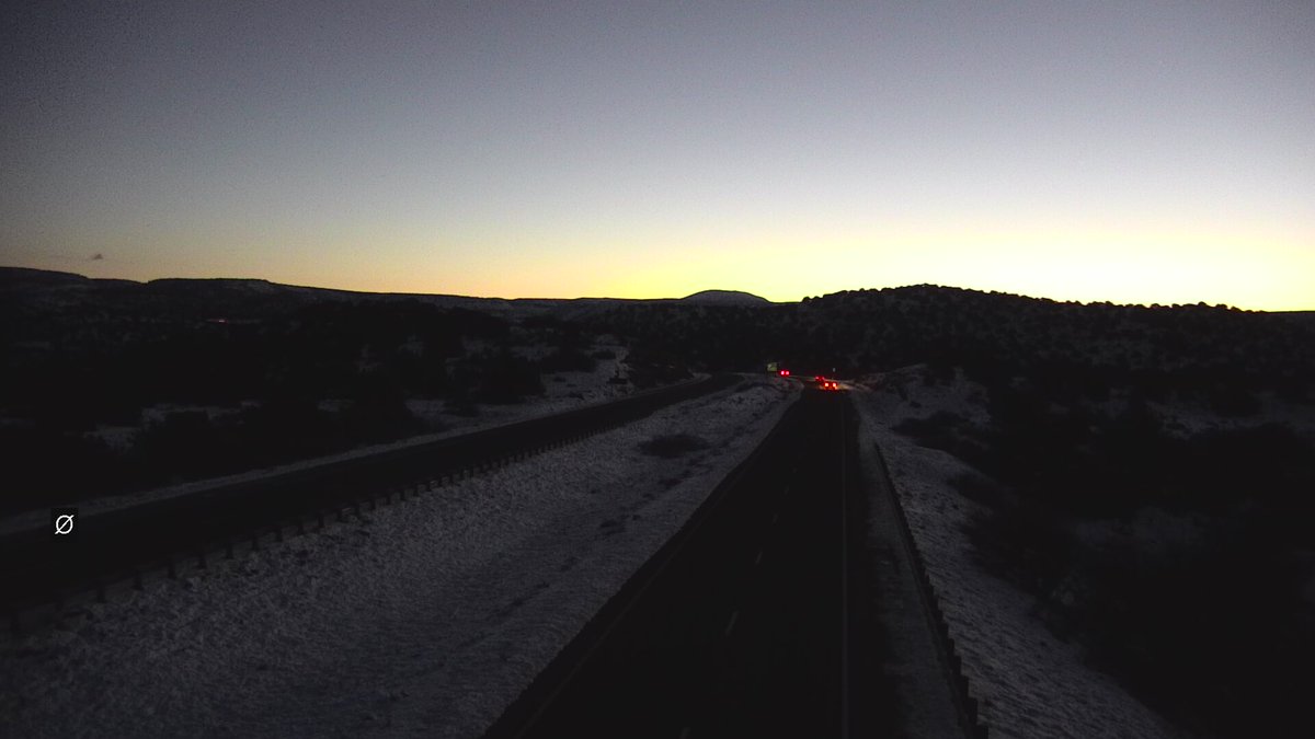 ArizonaDOT's tweet image. I-17 is OPEN in both directions from Phoenix to Flagstaff. Watch for ice and keep your speed down because the road is slick in areas. If possible, delay travel a few hours so the sun can heat up the road surface and melt the ice. #aztraffic #azwx