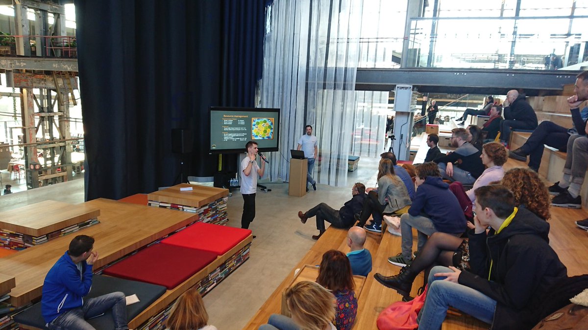 LeemansBas's tweet photo. @LGaming013 @RTschrauwen niet alleen gamen maar ook Kolonisten van Catan komt aan bod!! 😉 #kennisevent #Levelup #gameninbans https://t.co/rlcFBDTcCd
